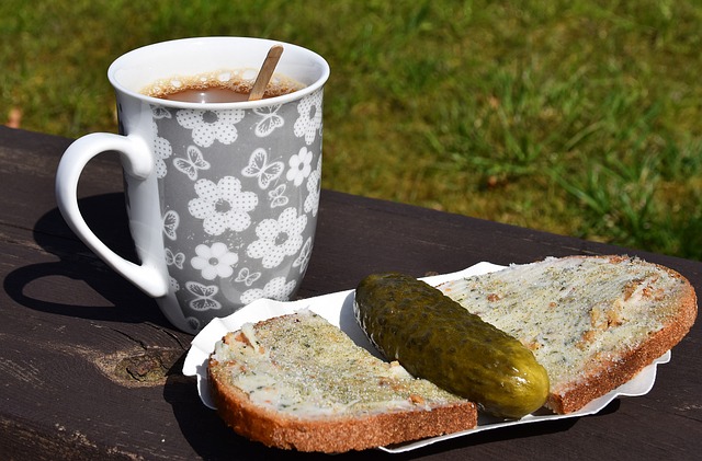 意乙巴里队客场0-5惨败，在返程航班上球迷与球员发生冲突