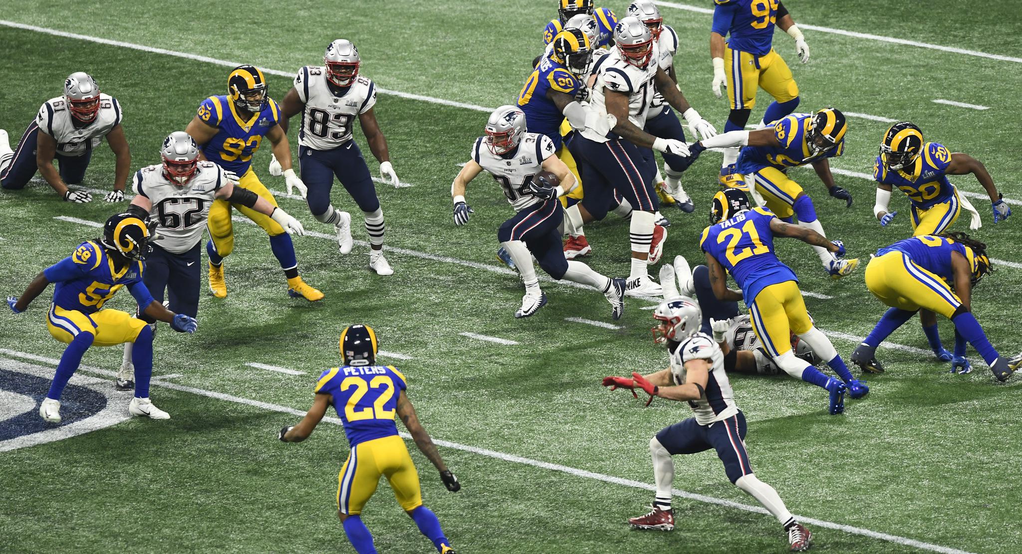 布达佩斯Major：跌入0-1！小蜜蜂7-13不敌FaZe