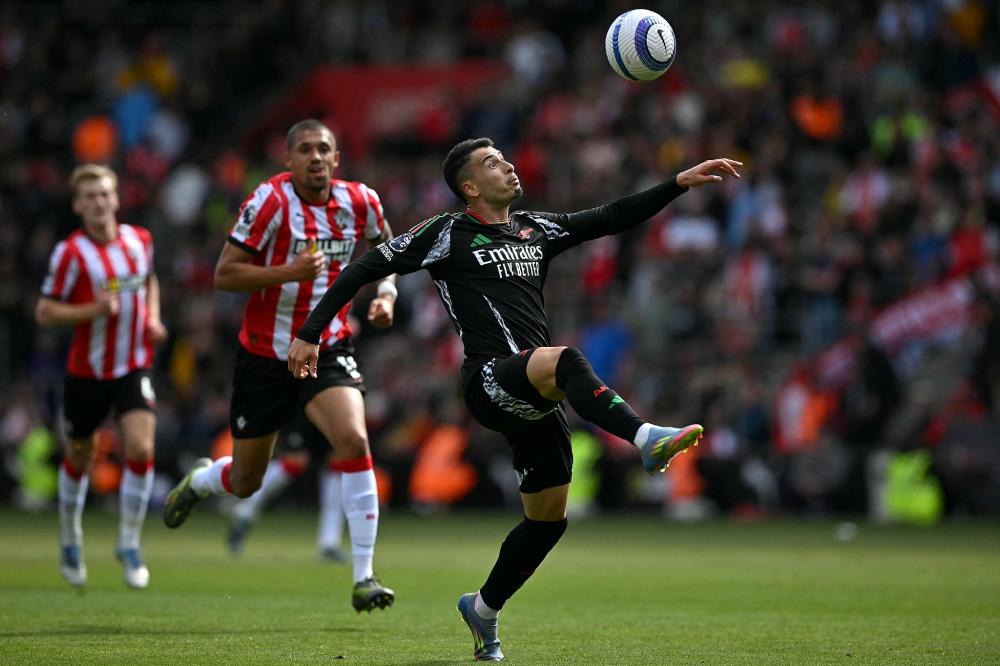 门兴官方：临时主帅波兰斯基转正，合同有效期至2028年