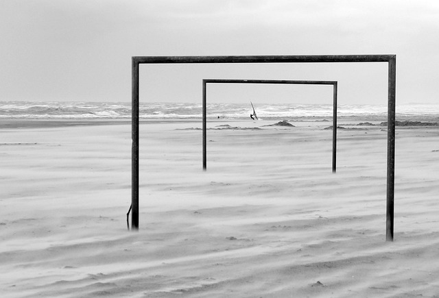 他在关键时 他在关键时